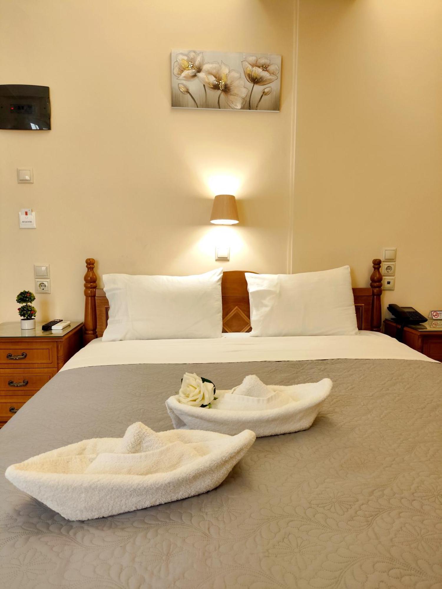 Hotel Anagennisis Frý Екстериор снимка